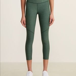 NWOT Outdoor Voices 3/4 Warm up legging
